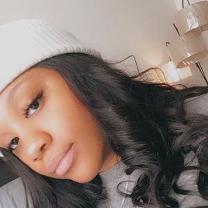 Meet your Posher, Krystina